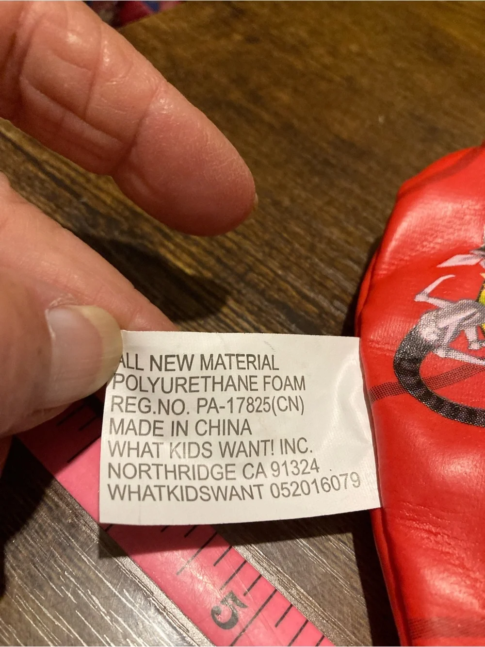 What Kids Want Inc. marvel Child mittens